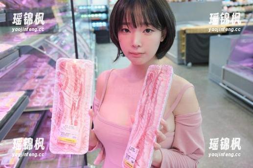 白裙下的Kang Inkyung：每个动作都是一次‘意外’更新，快来见证她的‘抗击重力’技能！